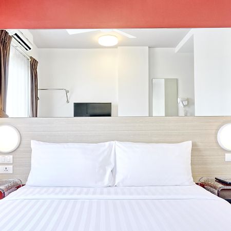 Red Planet Phuket Patong - Sha Extra Plus Eksteriør billede