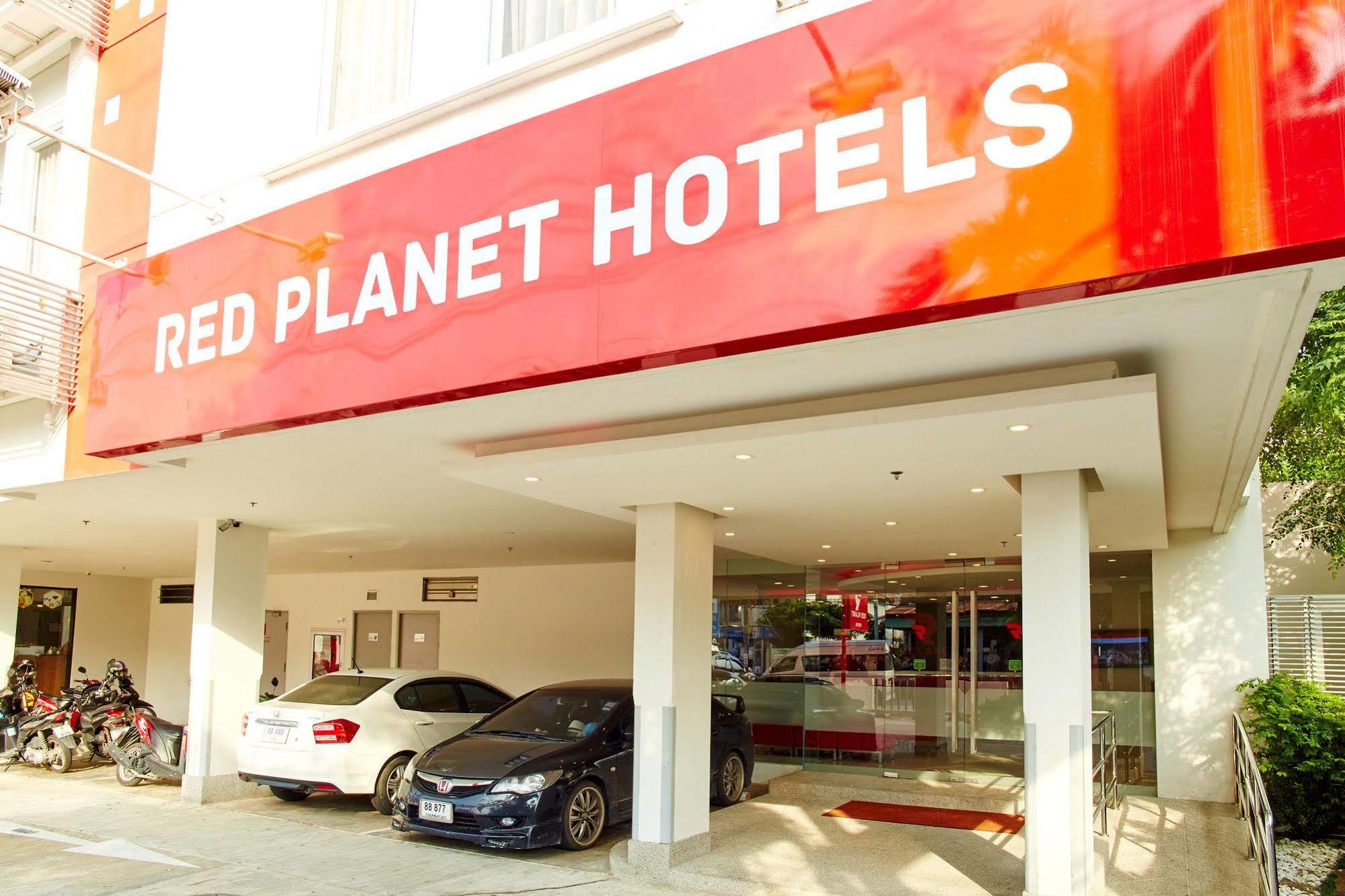 Red Planet Phuket Patong - Sha Extra Plus Eksteriør billede